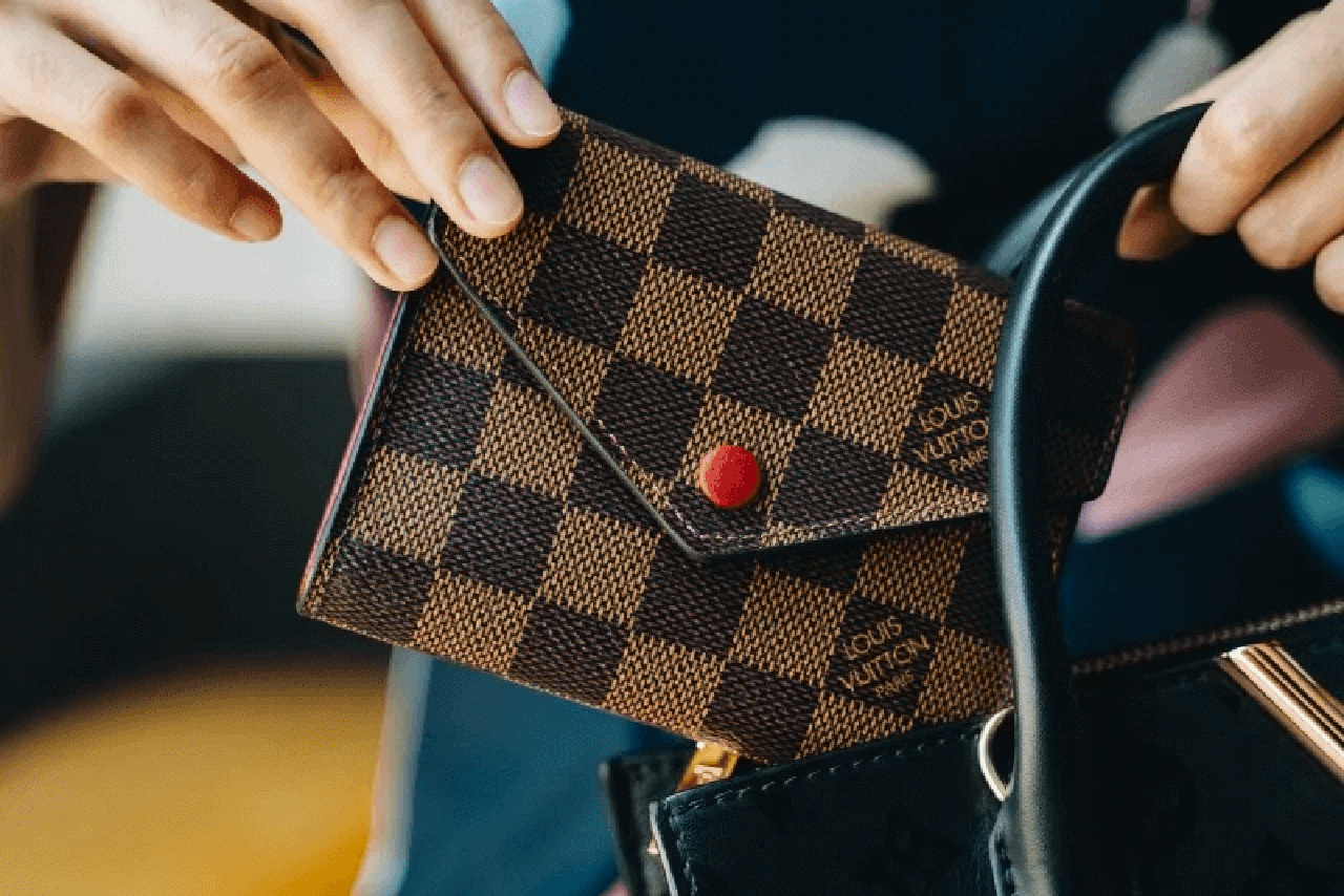 Louis vuitton bag with attached wallet cheap